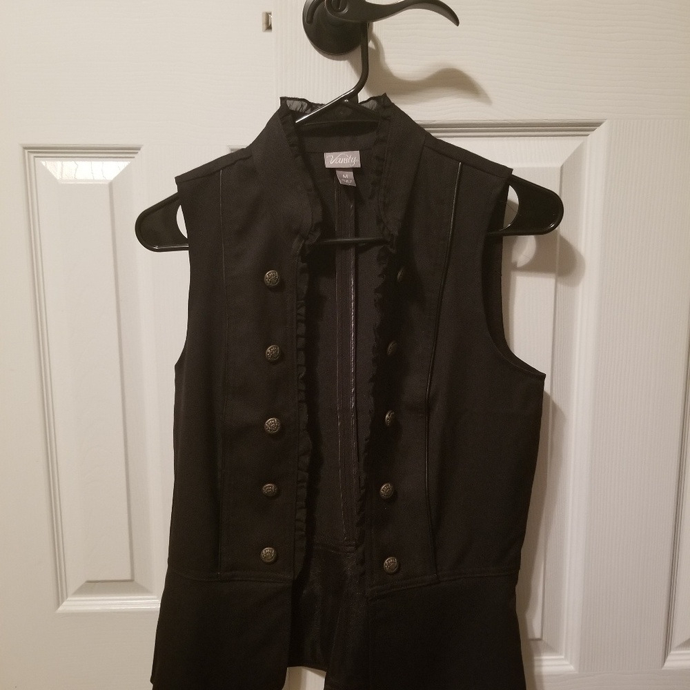 🦋Black Vest